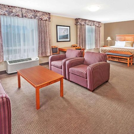 Hotel Super 8 By Wyndham Edmonton South Exterior foto