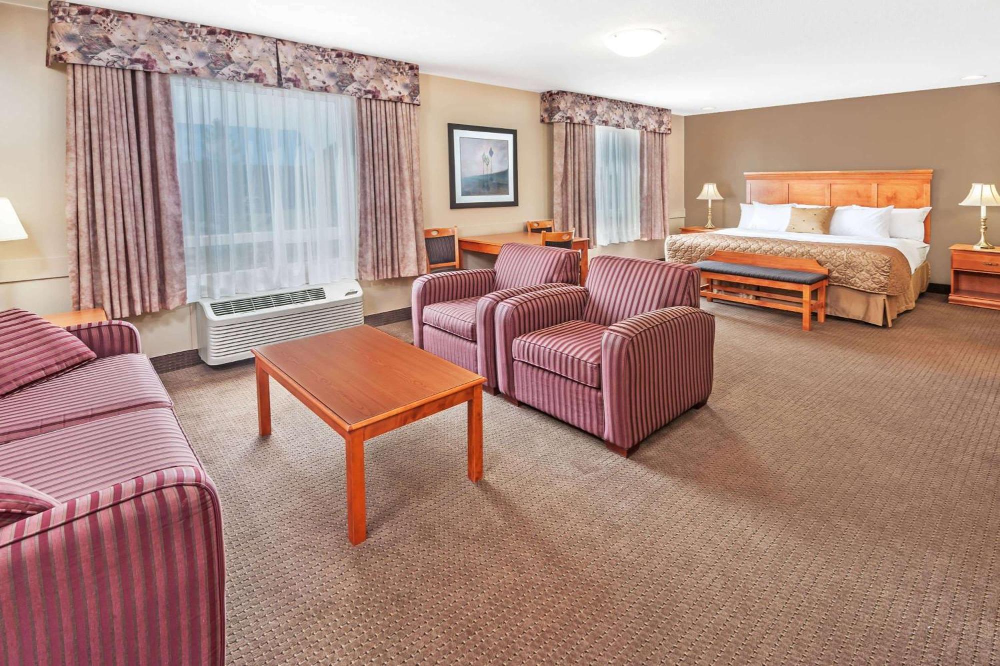Hotel Super 8 By Wyndham Edmonton South Exterior foto